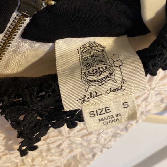 Anthropologie Sleeveless lace collar top - Picture 3 of 4